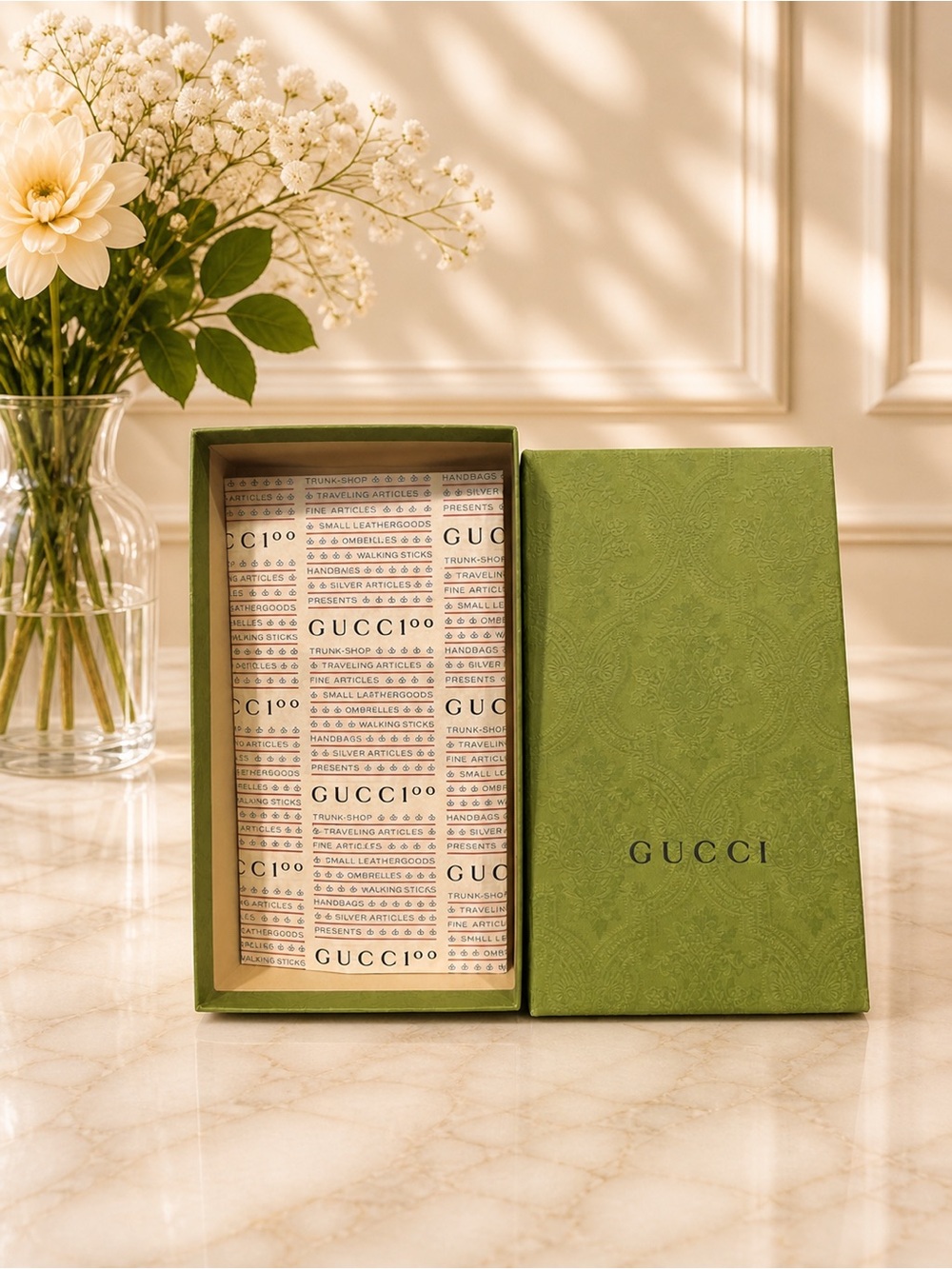 Gucci Green Embossed Logo Empty Gift Box Set w/ Envelope, Care Cards & Tissue - Picture 5 of 5